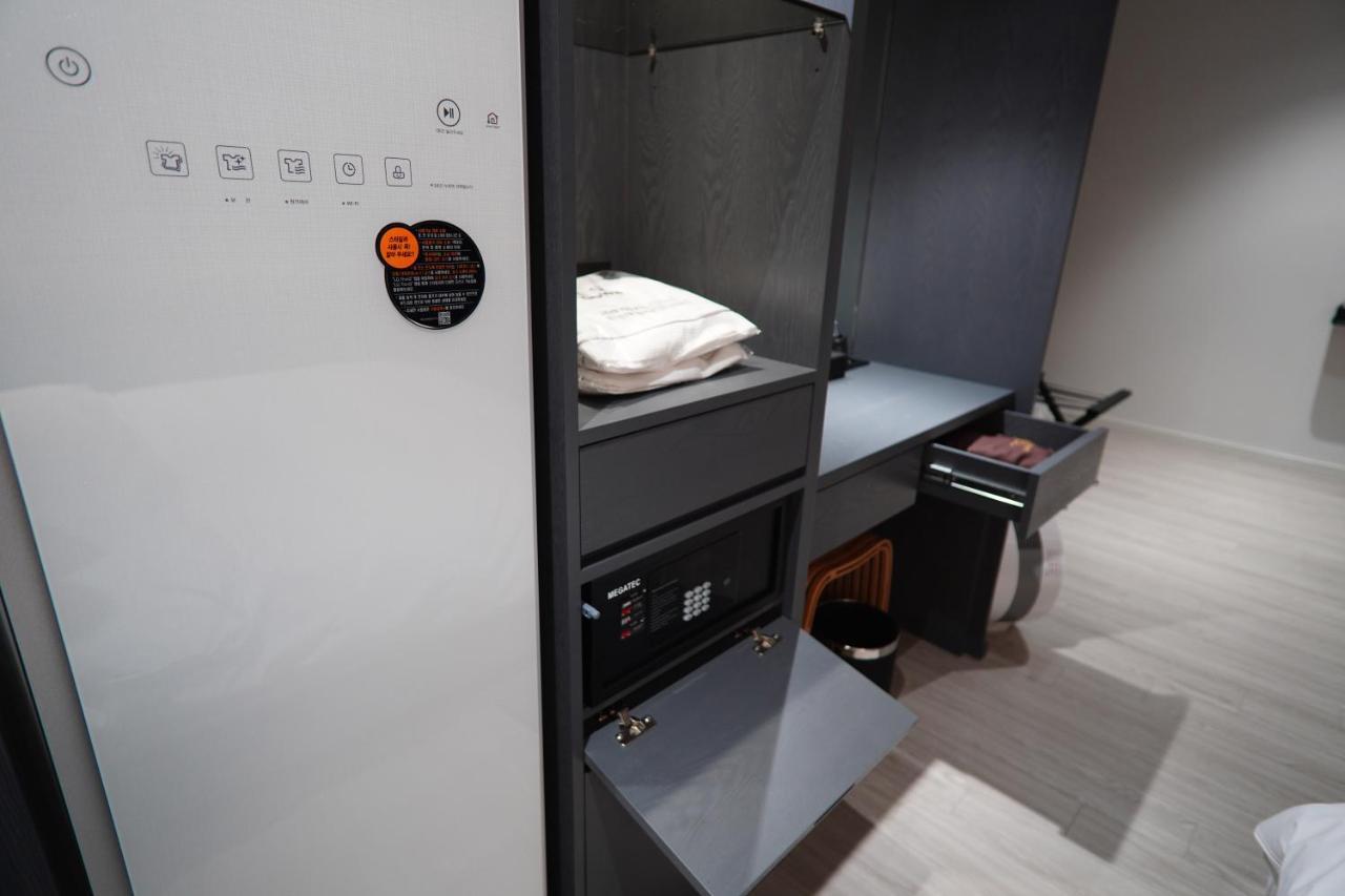 Hotel Stay Gumi Bagian luar foto